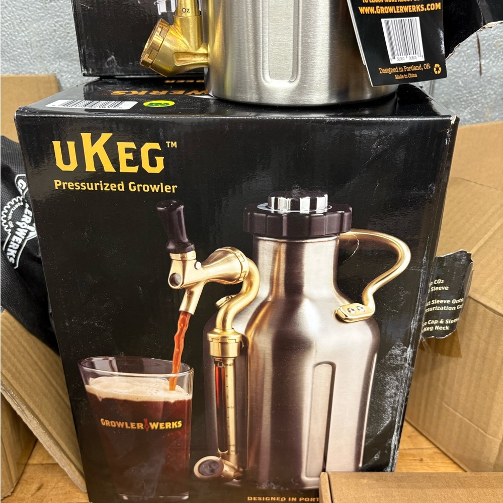 uKEG Pressurized Stainless Growler - Brushed Silver & Gold Accents